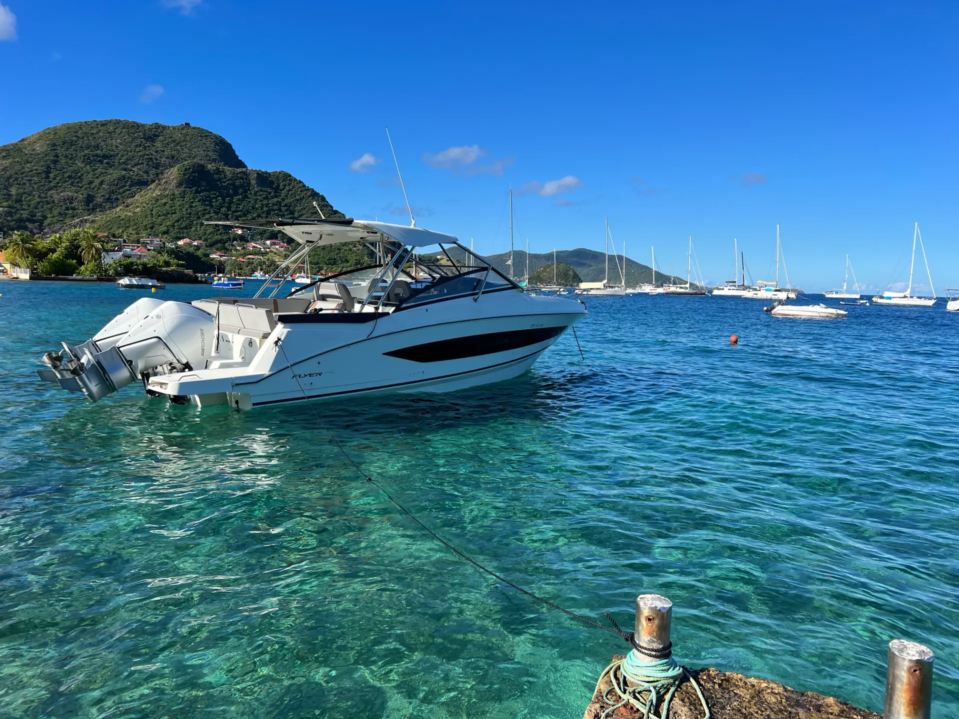 Lova, bateau 9 places à louer en Guadeloupe